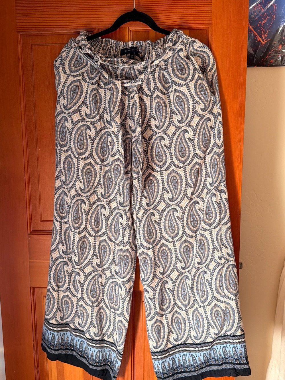 Women Skirt Subcategory Identification